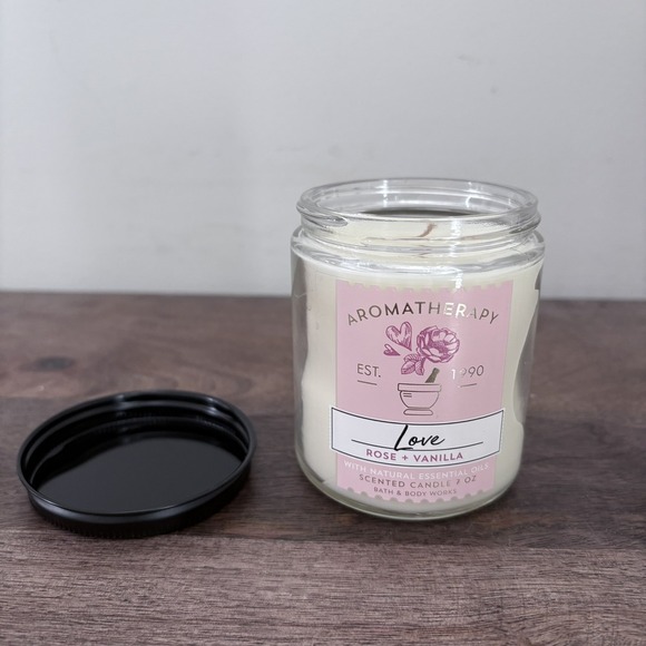 Bath & Body Works Love Candle Aromatherapy Rose Vanilla 7oz Single Wick Rare New - Picture 4 of 6
